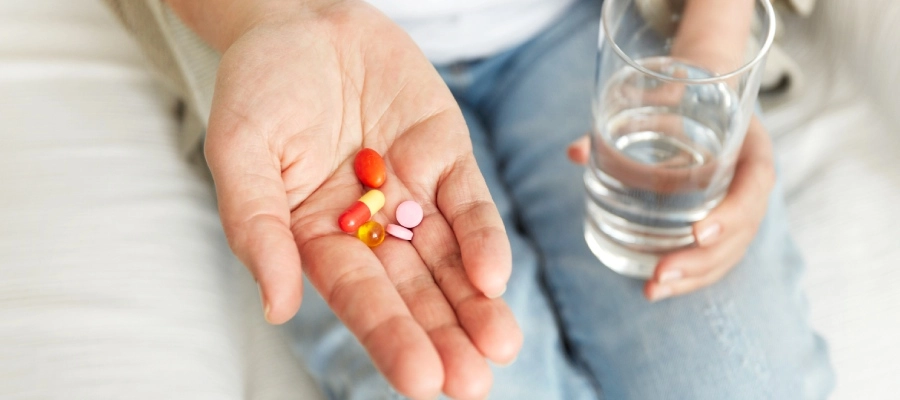 A dipirona pode causar sonolência em casos de consumo excessivo, mas doses recomendadas não afetam a concentração ou a capacidade de reação.