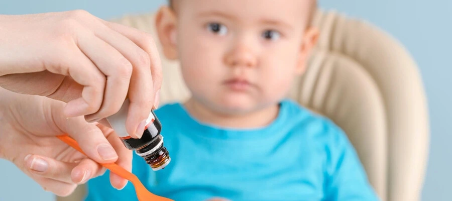 Imagem do post Dipirona gotas: posologia infantil por idade. Saiba como usar! 