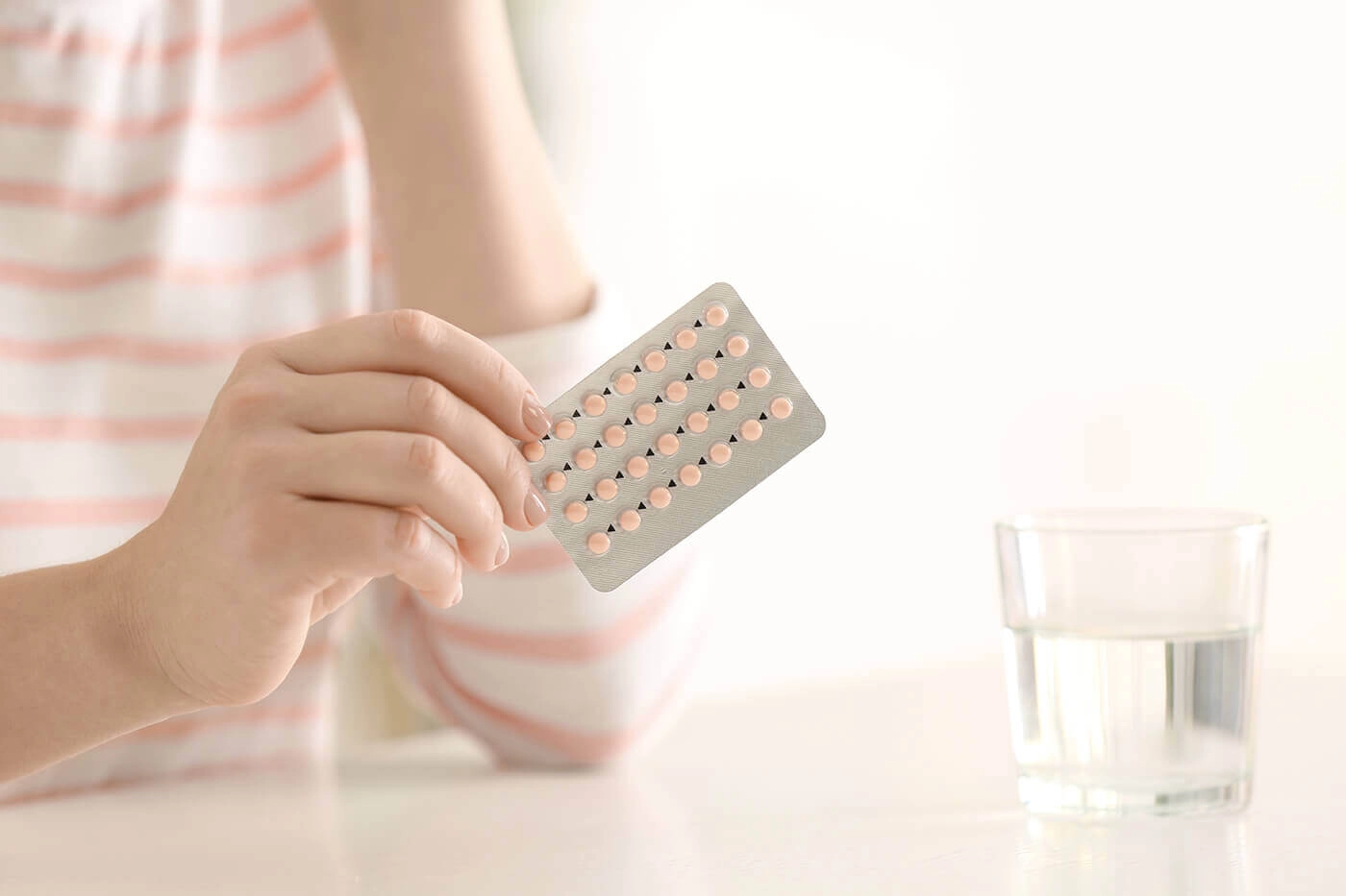 Imagem do post É normal ter dor de cabeça tomando pílulas anticoncepcionais?