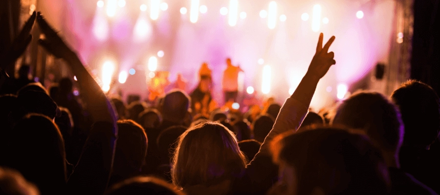 O Rio de Janeiro recebe diversos nomes da música internacional ainda esse ano: Eric Clapton, Niall Horan, Bruno Mars, Keane, Toto e as bandas e cantores do festival Rock in Rio 2024, que começa na próxima semana.